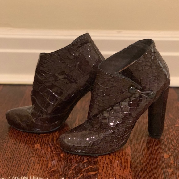 Louis Vuitton gray button side booties - Picture 2 of 5